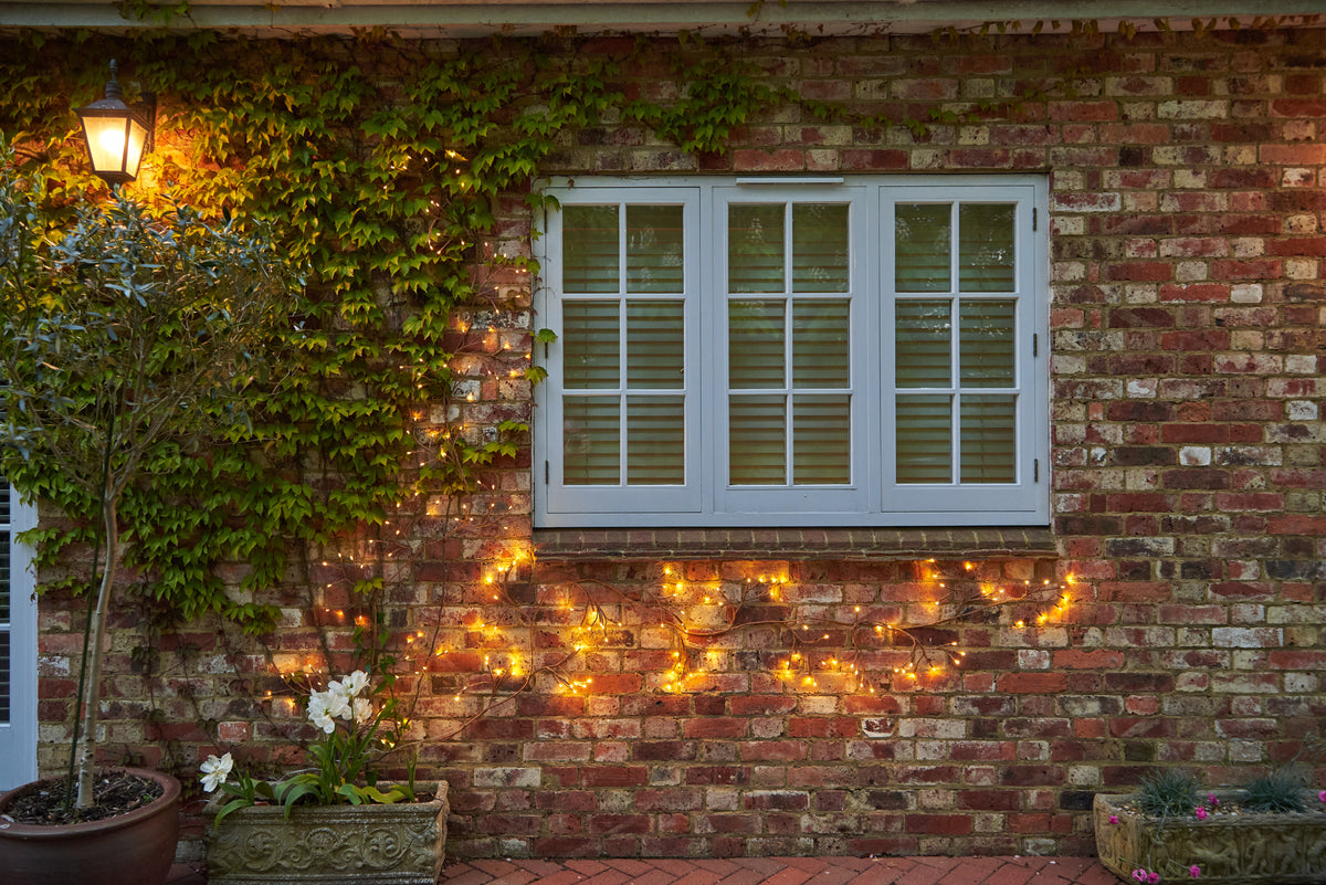 Climbing Ivy Lights – 96 Warm White LEDs, Solar or Plug-In