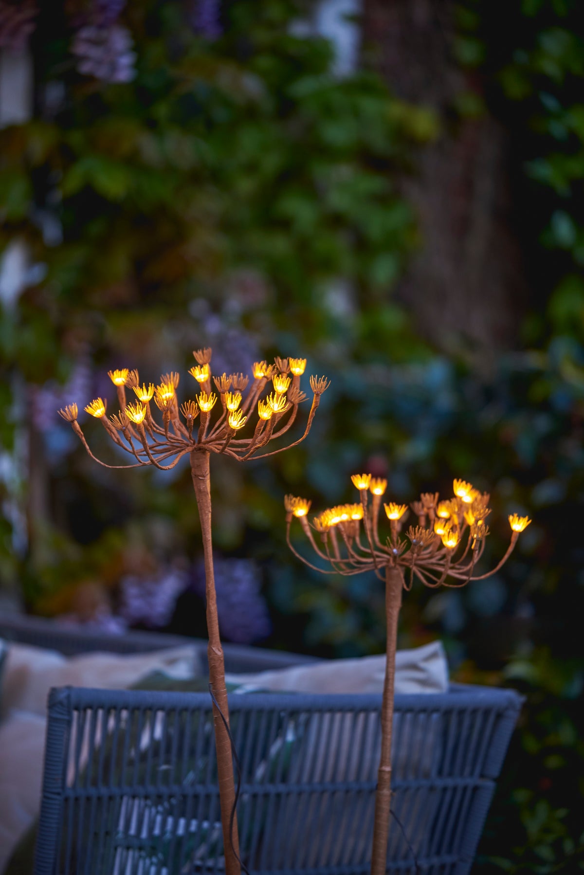 Solar & Battery Wild Fennel Garden Stake Light – 15 Warm White LEDs