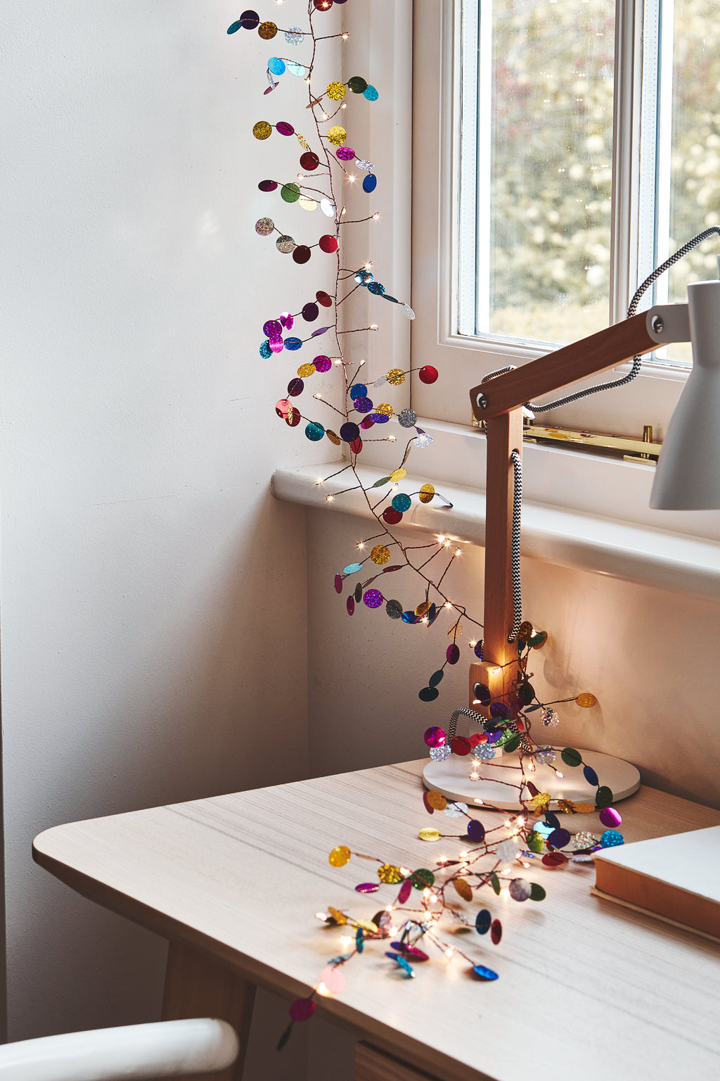 Warm White Confetti Fairy Lights – 7.5m Plug-In